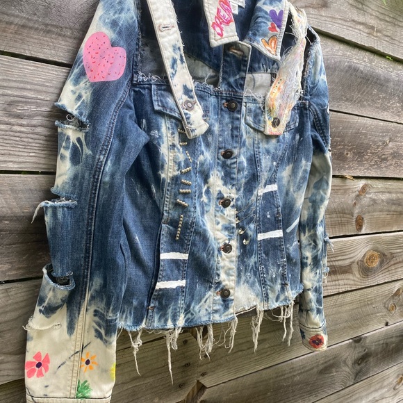 Custom hand painted Cropped Jean Jacket - Picture 6 of 16